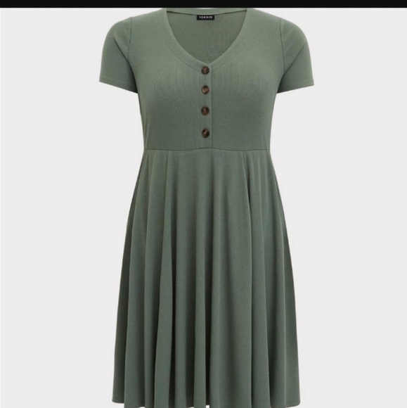 Torrid Olive Green Button pocket dress Sz 1 - Picture 2 of 5
